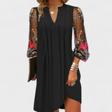 Daniela - Elegant Mini Dress with V-Neckline