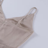 Andreia - Elegant and Versatile Dress