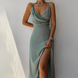 Andreia - Elegant and Versatile Dress