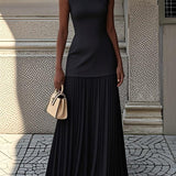 Rute | Sleeveless Dress with Flowing Pleats