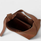 Regina - Elegant Shoulder Bag