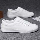 White Trainers – Simple Elegance and Versatility